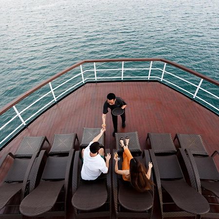 Emeraude Classic Cruises Ha Long Exterior foto