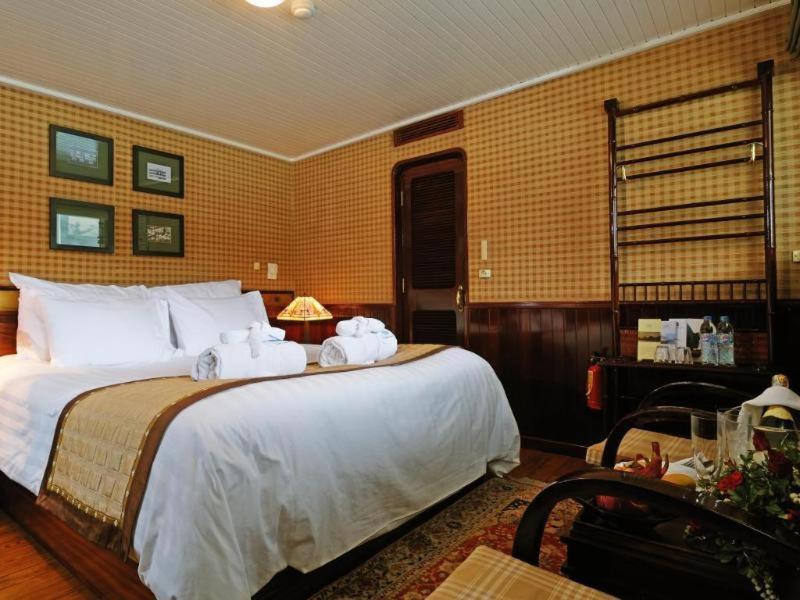 Emeraude Classic Cruises Ha Long Cameră foto